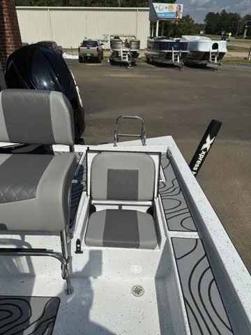 Slide: The Image of Xpress X21B 2025 - 17