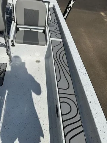 Slide: The Image of Xpress X21B 2025 - 18