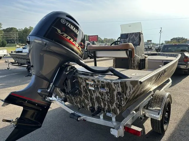 Slide: The Image of Avid 18 Rogue 2026 - 12