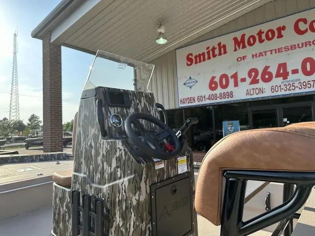 Slide: The Image of Avid 18 Rogue 2026 - 13