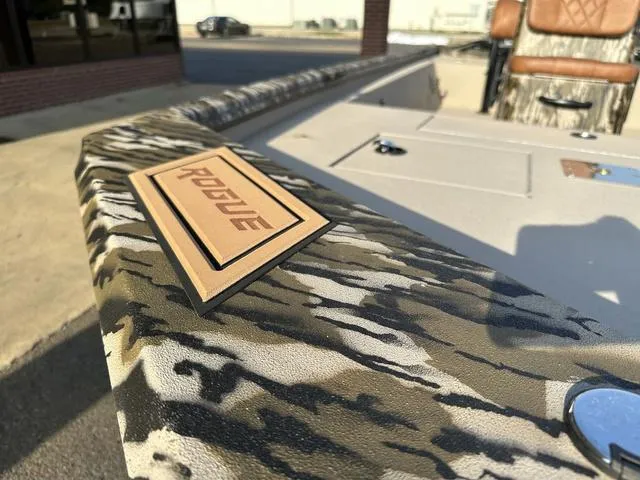 Slide: The Image of Avid 18 Rogue 2026 - 16