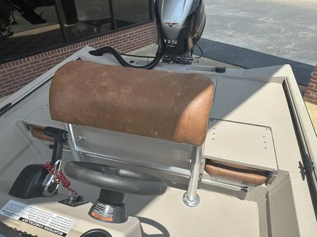 Slide: The Image of Avid 20 ROUGE 2024 - 11