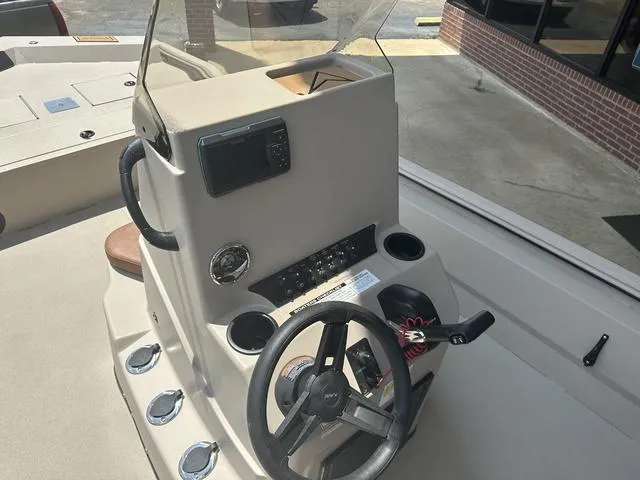 Slide: The Image of Avid 20 ROUGE 2024 - 9