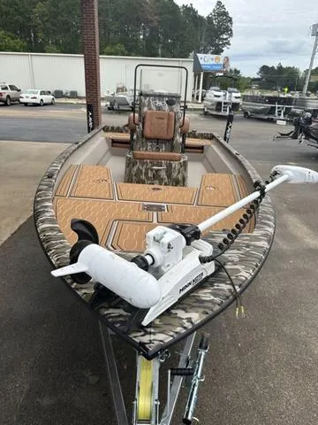 Slide: The Image of Avid 21 Mag 2025 - 3