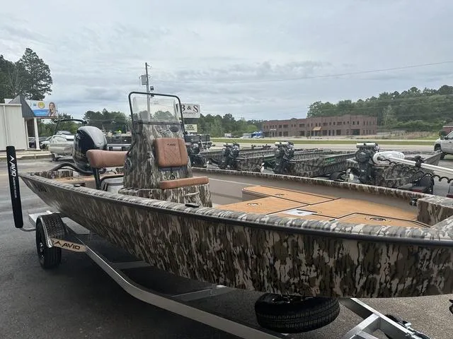 Slide: The Image of Avid 21 Mag 2025 - 7