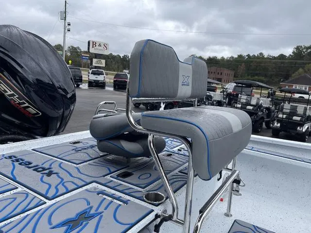 Slide: The Image of Xpress X23B Lounge 2024 - 12