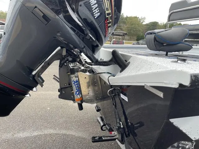 Slide: The Image of Xpress X23B Lounge 2024 - 16