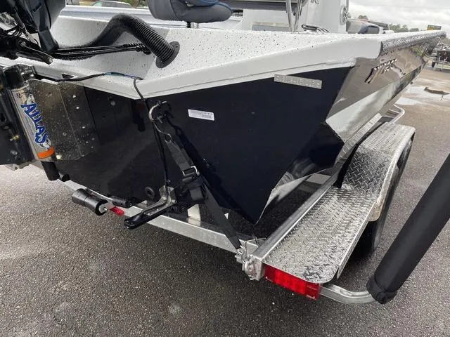 Slide: The Image of Xpress X23B Lounge 2024 - 27