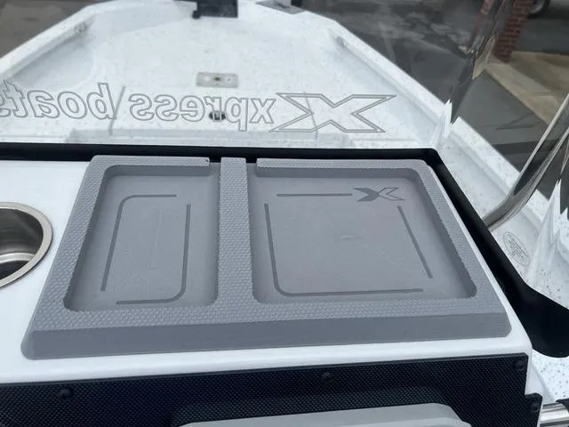 Slide: The Image of Xpress H20B 2024 - 17