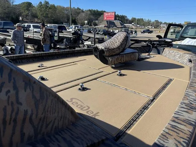 Slide: The Image of Xpress H18 2024 - 8