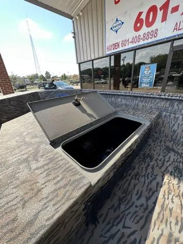 Slide: The Image of Xpress HD16DBX 2025 - 15