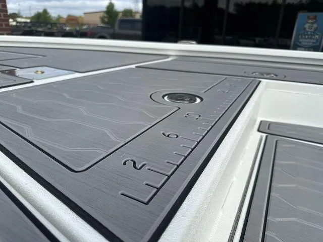 Slide: The Image of Avid 21 FSX 2025 - 22