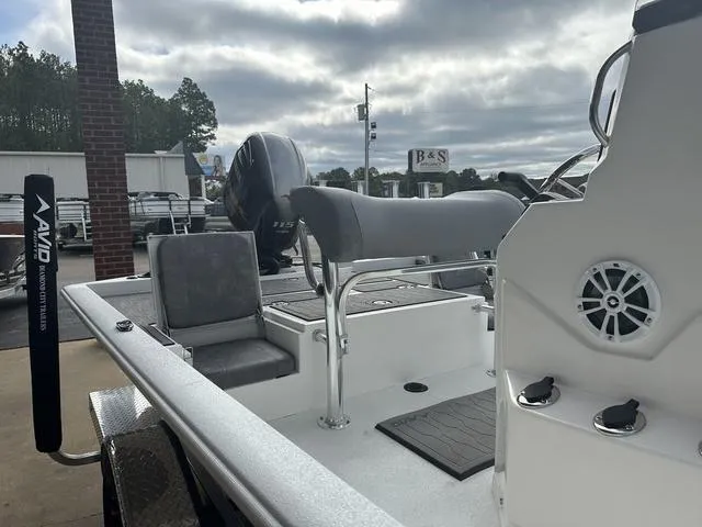 Slide: The Image of Avid 21 FSX 2025 - 6