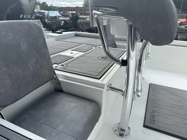 Slide: The Image of Avid 21 FSX 2025 - 9