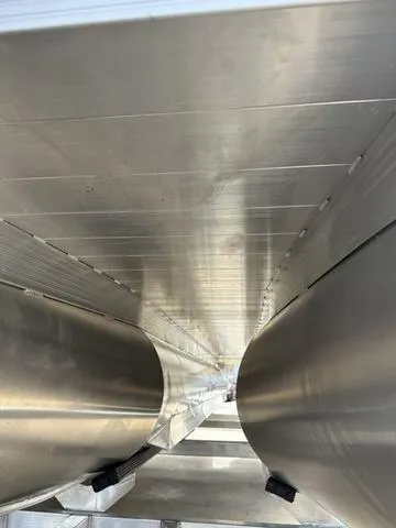 Slide: The Image of Veranda VISTA22RC Tri-Toon 2024 - 25