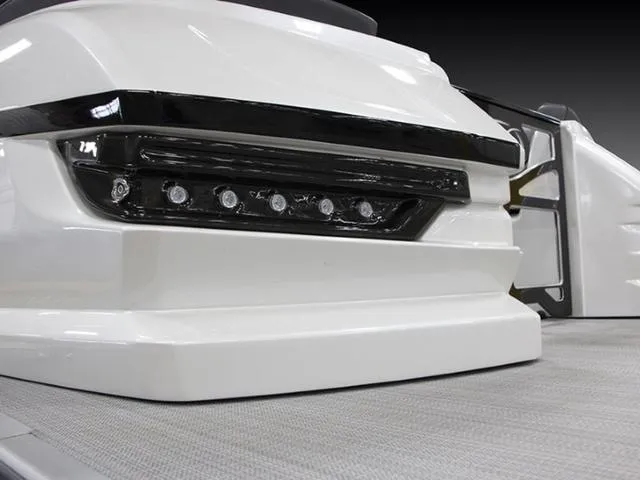 Slide: The Image of Veranda V One 2024 - 12