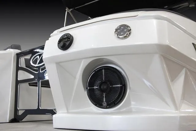 Slide: The Image of Veranda V One 2024 - 19