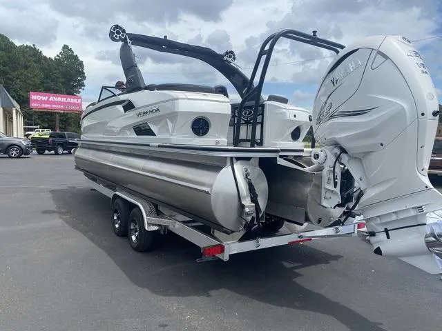 Slide: The Image of Veranda V One 2024 - 23