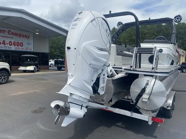 Slide: The Image of Veranda V One 2024 - 26