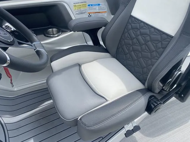 Slide: The Image of Veranda V One 2024 - 29