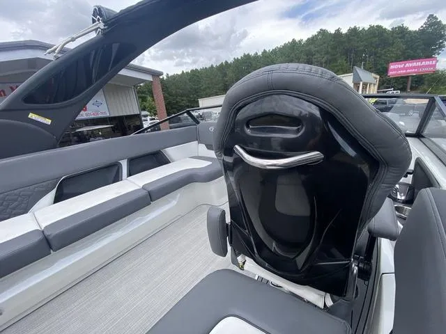 Slide: The Image of Veranda V One 2024 - 43