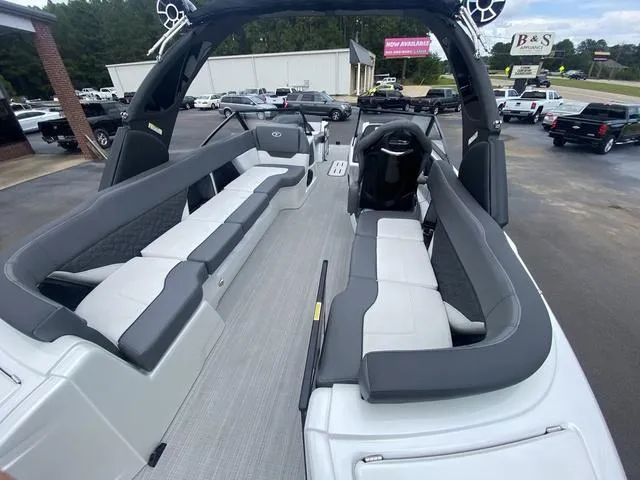 Slide: The Image of Veranda V One 2024 - 47