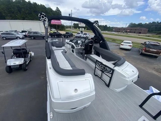 Slide: The Image of Veranda V One 2024 - 53