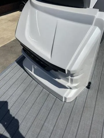 Slide: The Image of Veranda V One 2024 - 63