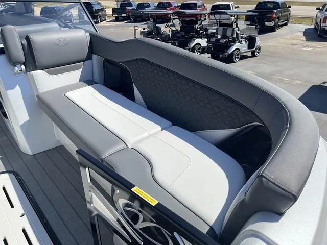 Slide: The Image of Veranda V One 2024 - 65