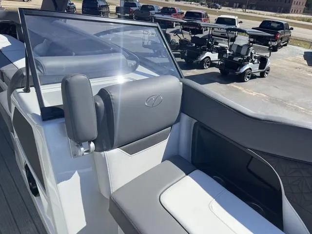 Slide: The Image of Veranda V One 2024 - 68