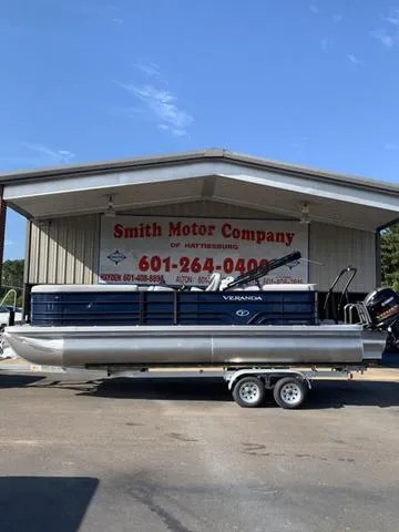 The Image of Veranda VISTA22RC Tri-Toon 2025 - 1