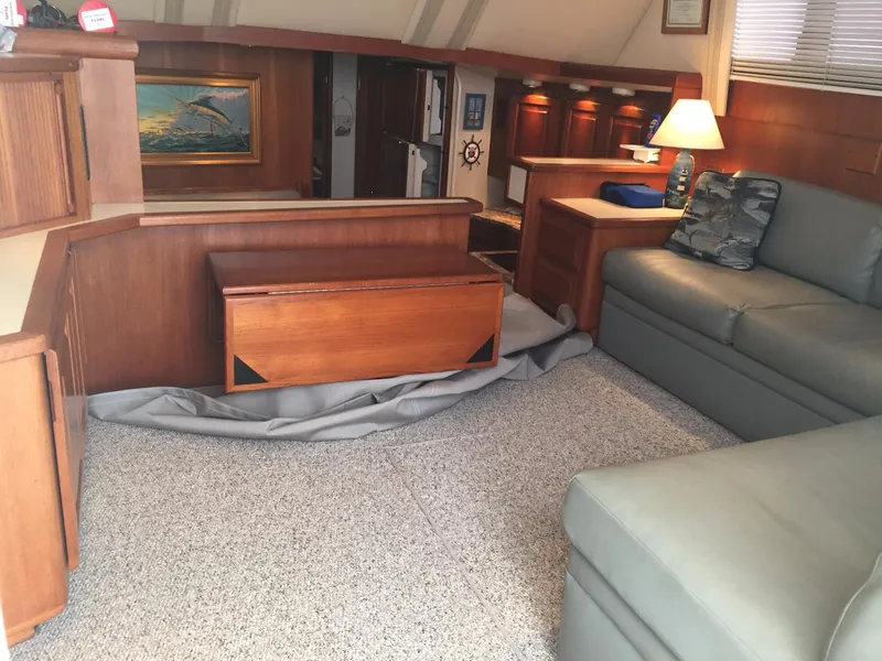 Slide: The Image of Interior of a 1989 Viking 41 Sportfish Convertible yacht. - 22