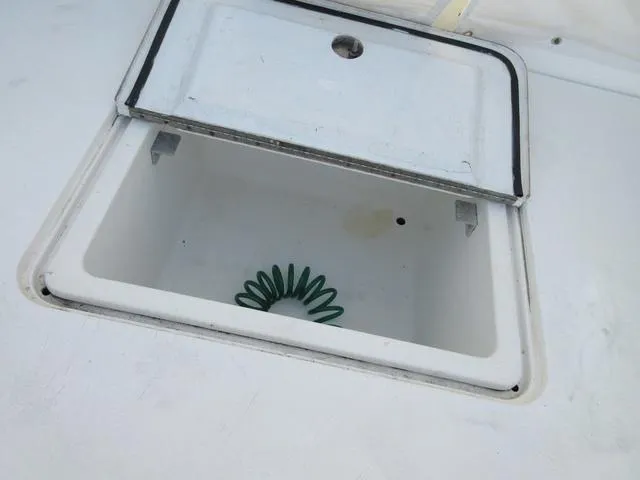 Slide: The Image of Contender 35 Side Console 2001 - 22