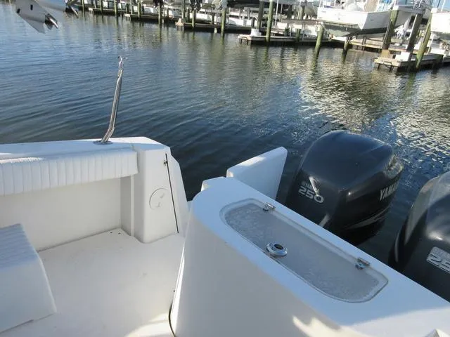 Slide: The Image of Contender 35 Side Console 2001 - 26