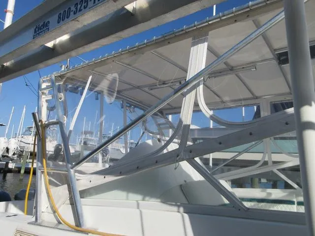 Slide: The Image of Contender 35 Side Console 2001 - 27