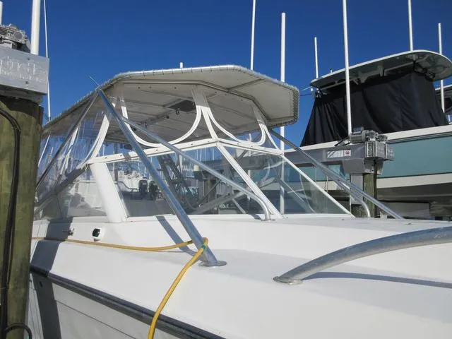 Slide: The Image of Contender 35 Side Console 2001 - 3