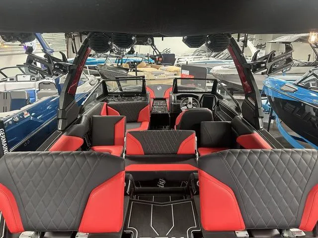 Slide: The Image of Tigé 22RZX 2023 - 11