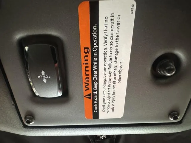 Slide: The Image of Tigé 22RZX 2023 - 15