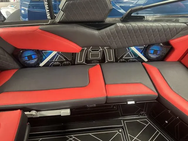 Slide: The Image of Tigé 22RZX 2023 - 18