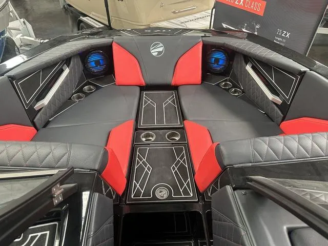 Slide: The Image of Tigé 22RZX 2023 - 21