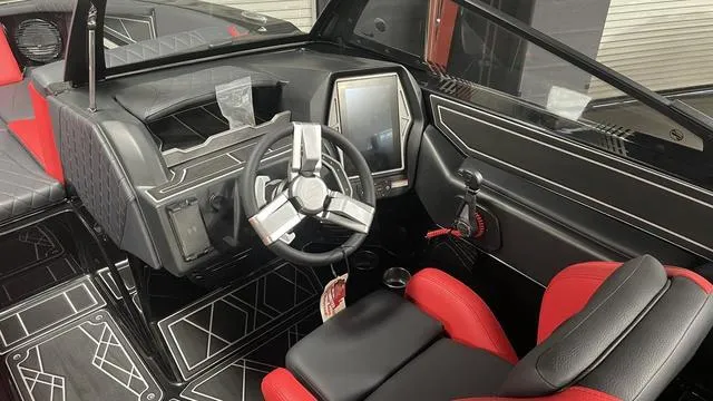 Slide: The Image of Tigé 22RZX 2023 - 5