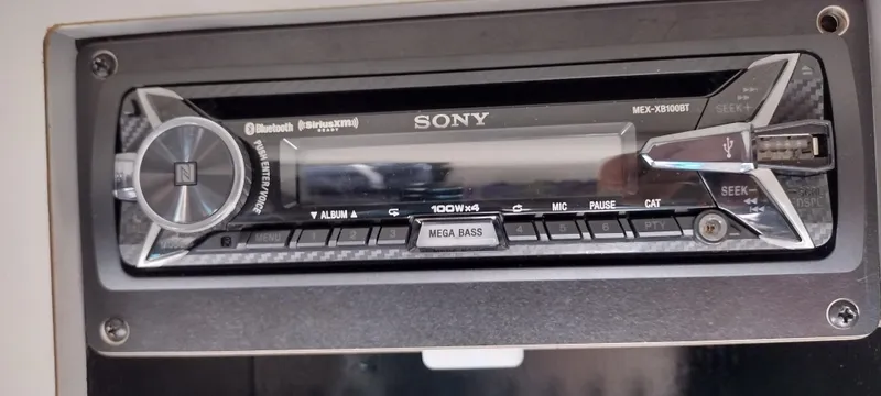 Slide: The Image of Sony car stereo system in a 1991 Formula 272 SR1 boat. - 22