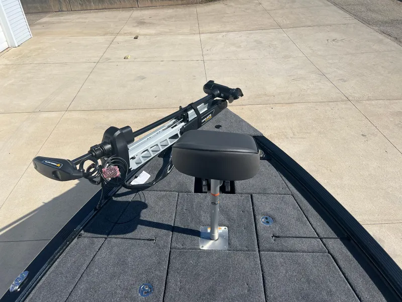 Slide: The Image of 2024 Lund 1875 Pro-V Bass XS boat deck with seat and trolling motor. - 8