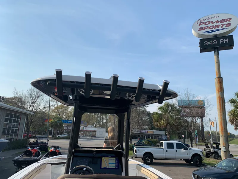 Slide: The Image of 2023 Yamaha Boats 255 FSH Sport E at Charleston Power Sports dealership. - 21