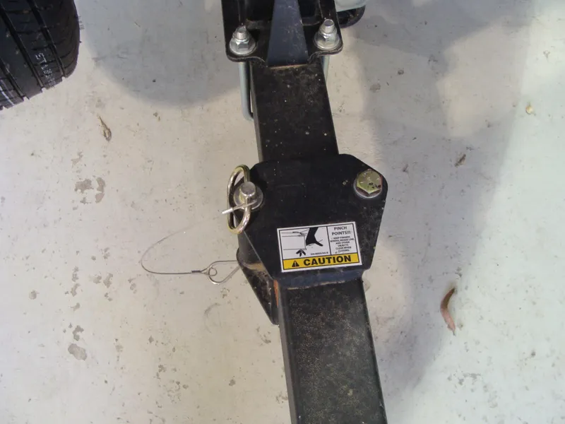 Slide: The Image of Lowe Fishing Machine 1775 2023 - 3