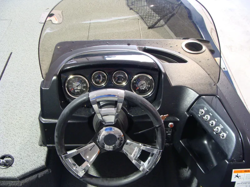 Slide: The Image of Lowe Fishing Machine 1775 2023 - 4