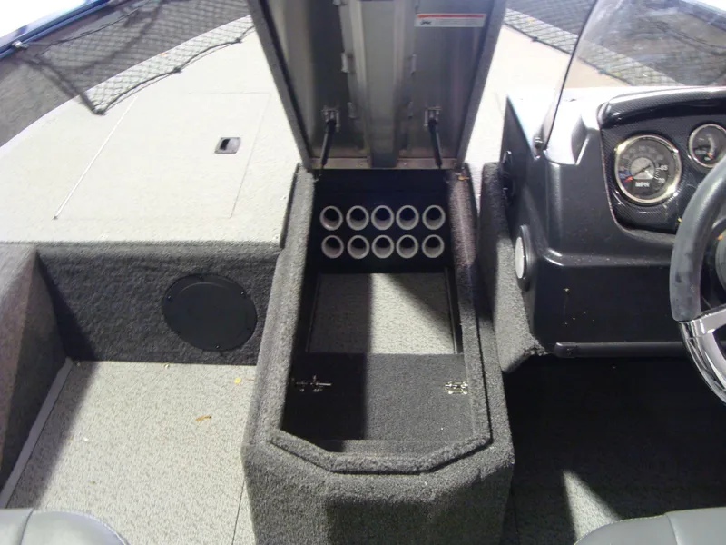 Slide: The Image of Lowe Fishing Machine 1775 2023 - 5