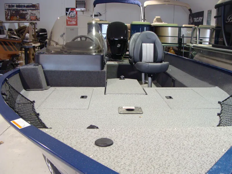 Slide: The Image of Lowe Fishing Machine 1775 2023 - 9