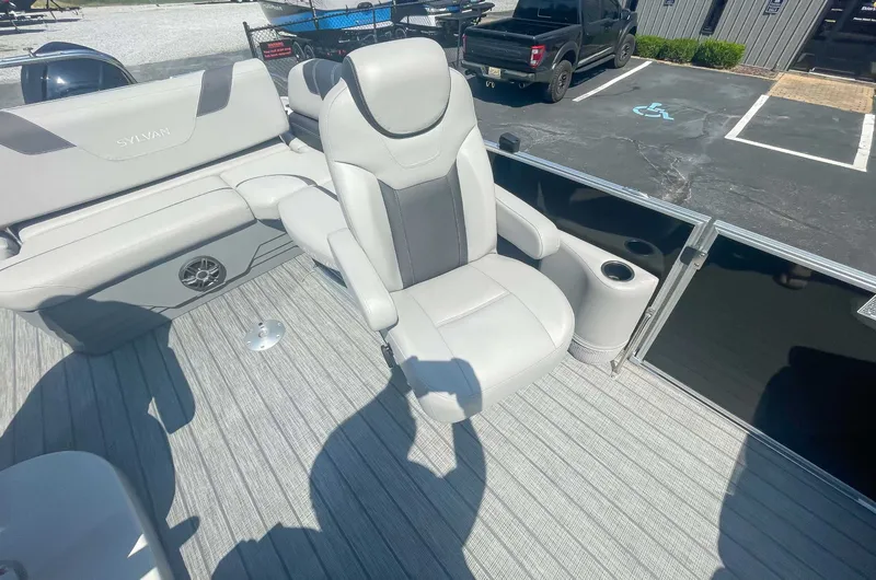 Slide: The Image of Sylvan L-5 CLZ DH 2022 - 12