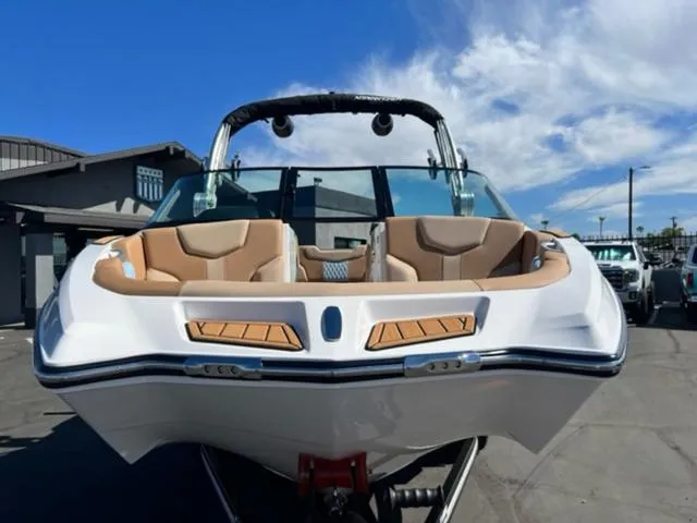 Slide: The Image of MasterCraft XT20 2024 - 3